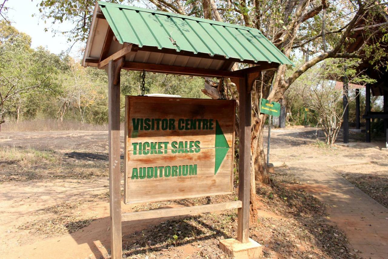 Wasgamu Safari Lodge Wasgamuwa Exterior photo